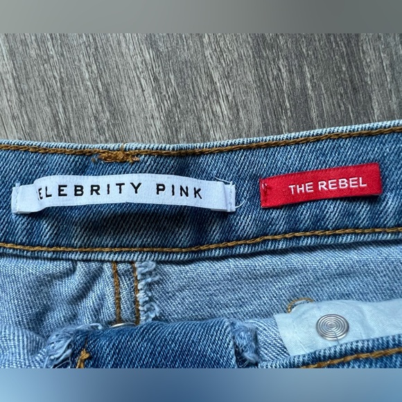 Celebrity pink the rebel rainbow striped distressed mom Jean shorts. Size 7/28 - Picture 8 of 9